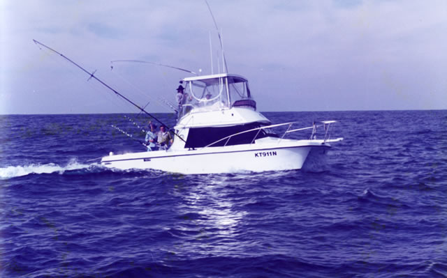 Capt. Jason Boyd, Rodney Norford, Tom Piplioukas and Dave Venn aboard “4 Play”, putting JB Lures to the test on the Jervis Bay Canyons.